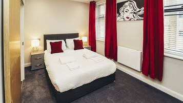 City Apartment | 1 bedroom, in-room safe, iron/ironing board, free WiFi