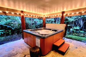 Indoor spa tub