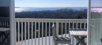 Relax and Unwind in a Home overlooking Lake Texoma