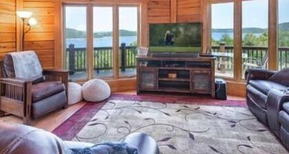5BR Table Rock Lake Getaway | Pool, Hot Tub, Games