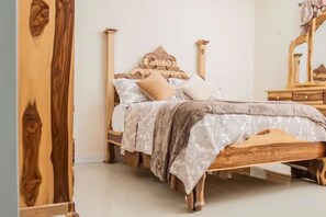 4 chambres, fer et planche à repasser, Wi-Fi, draps fournis