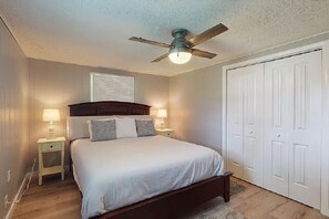 3 chambres, bureau, fer et planche à repasser, Wi-Fi gratuit