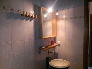 Bathroom - Beautiful 3-bed House in Valimitika (Aigialeia)