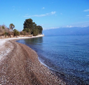 Beach - Beautiful 3-bed House in Valimitika (Aigialeia)