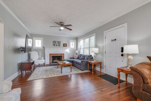 Smart TV y futbolito 