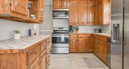 Spacious 5Bd/3Ba in Charming Wythe!