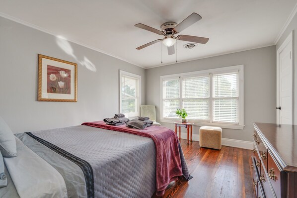 5 habitaciones, tabla de planchar con plancha y wifi gratis 