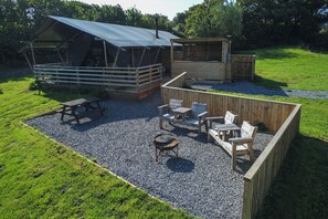 Grill-/Picknickplatz