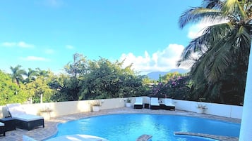 Udendørs pool