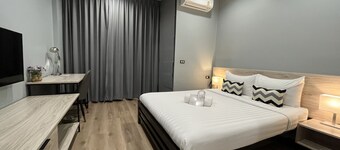 Location makes travel easy!