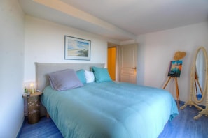 8 chambres, fer et planche à repasser, lit parapluie, Wi-Fi gratuit