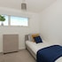 Entire 3 Bed House - Affordable Group Accommodation - Free Parking & Wifi