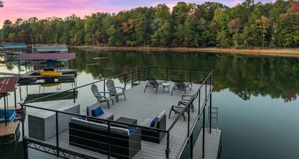 DEALS! Private Dock | Hot Tub | Kayaks | GameRoom