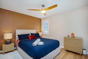 1 bedroom, desk, iron/ironing board, WiFi