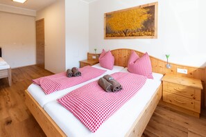 2 Schlafzimmer, Reisekinderbett, WLAN