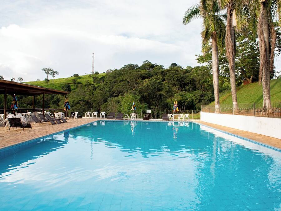 2 piscinas al aire libre, tumbonas