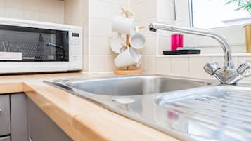 Family Apartment, Ensuite (Bayview Apartments) | Private kitchen