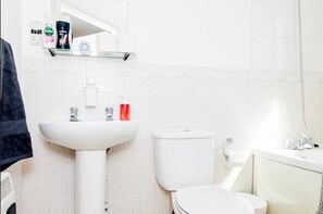 Familienapartment, mit Bad (Bayview Apartments) | Badezimmer