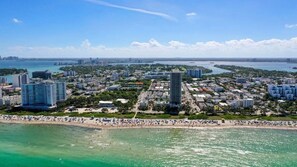 On the beach - Beach Bae, Bright Studio, Steps to the Ocean (Miami Beach)
