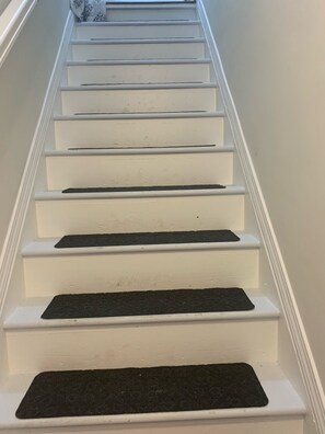 Interior - Charming 3-bedroom house in brilliant Cincinnati with AC, WiFi (Cincinnati)