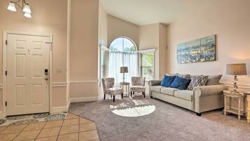 Tv, videospil, bordtennisbord, bøger