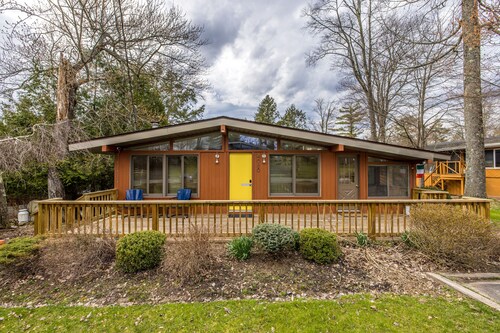 Midcentury Modern Bungalow Bethel Woods/White Lake