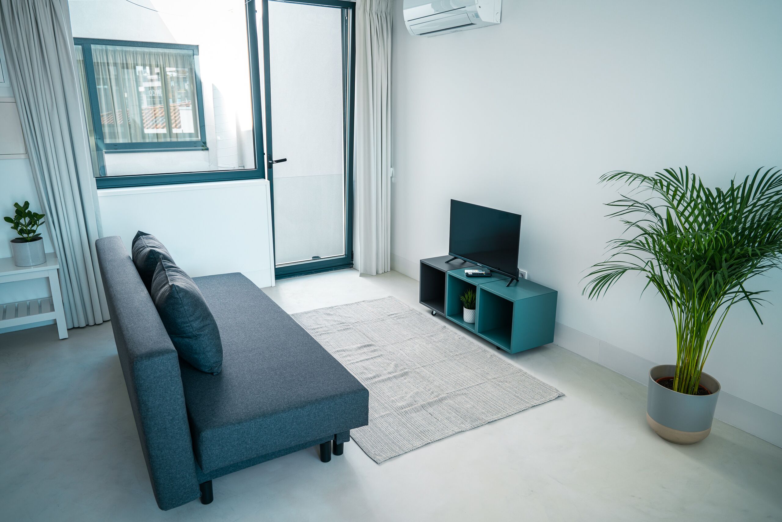 Superior Studio | Living area | 42-inch flat-screen TV with cable channels, TV