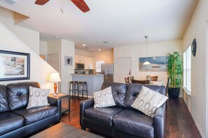 House, Multiple Beds, Kitchen, Garden View (Making Memories in Orlando) | Living area | 42-inch flat-screen TV with digital channels - Making Memories in West Lucaya Resort (Kissimmee)