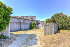 Exterior - The Bluff House (Sea Ranch)