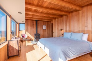 House, Multiple Beds, Hot Tub, Ocean View | 3 bedrooms, iron/ironing board, WiFi (free), individually decorated - The Bluff House (Sea Ranch)