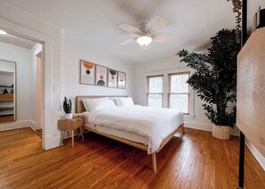 3 quartos, escrivaninha, Wi-Fi de cortesia, roupa de cama