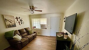 Interior - Cozy Casita Albuquerque, New Mexico  (Albuquerque)