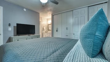 2 bedrooms, individually decorated, individually furnished