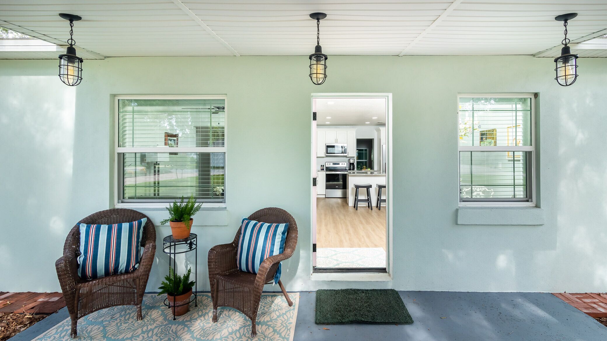 Rumah, Beberapa Tempat Tidur, patio, pemandangan kebun | Ruang keluarga | Televisi 40-inci dengan saluran TV kabel