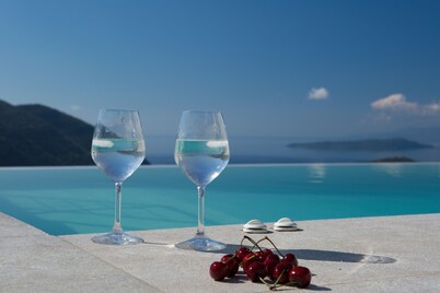 Sunny Villa Ilios over Mikros Gialos near Sivota