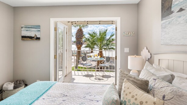 Condo, 1 cama Queen e sofá-cama, sacada, vista para a piscina