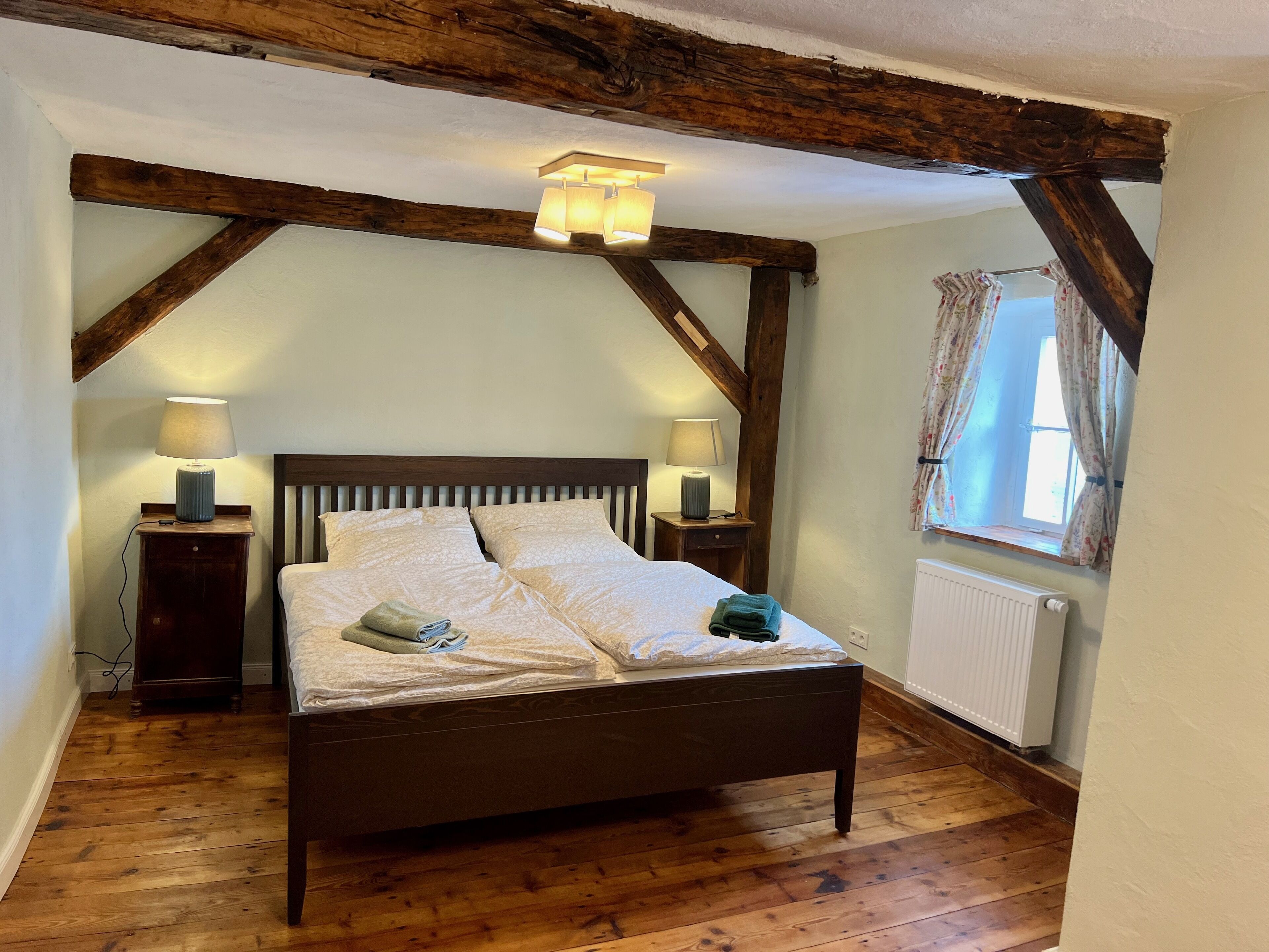 5 sovrum, skrivbord, strykjärn/strykbräda och gratis wi-fi