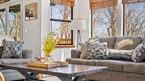 Smart TV, chimenea, Netflix y Hulu 