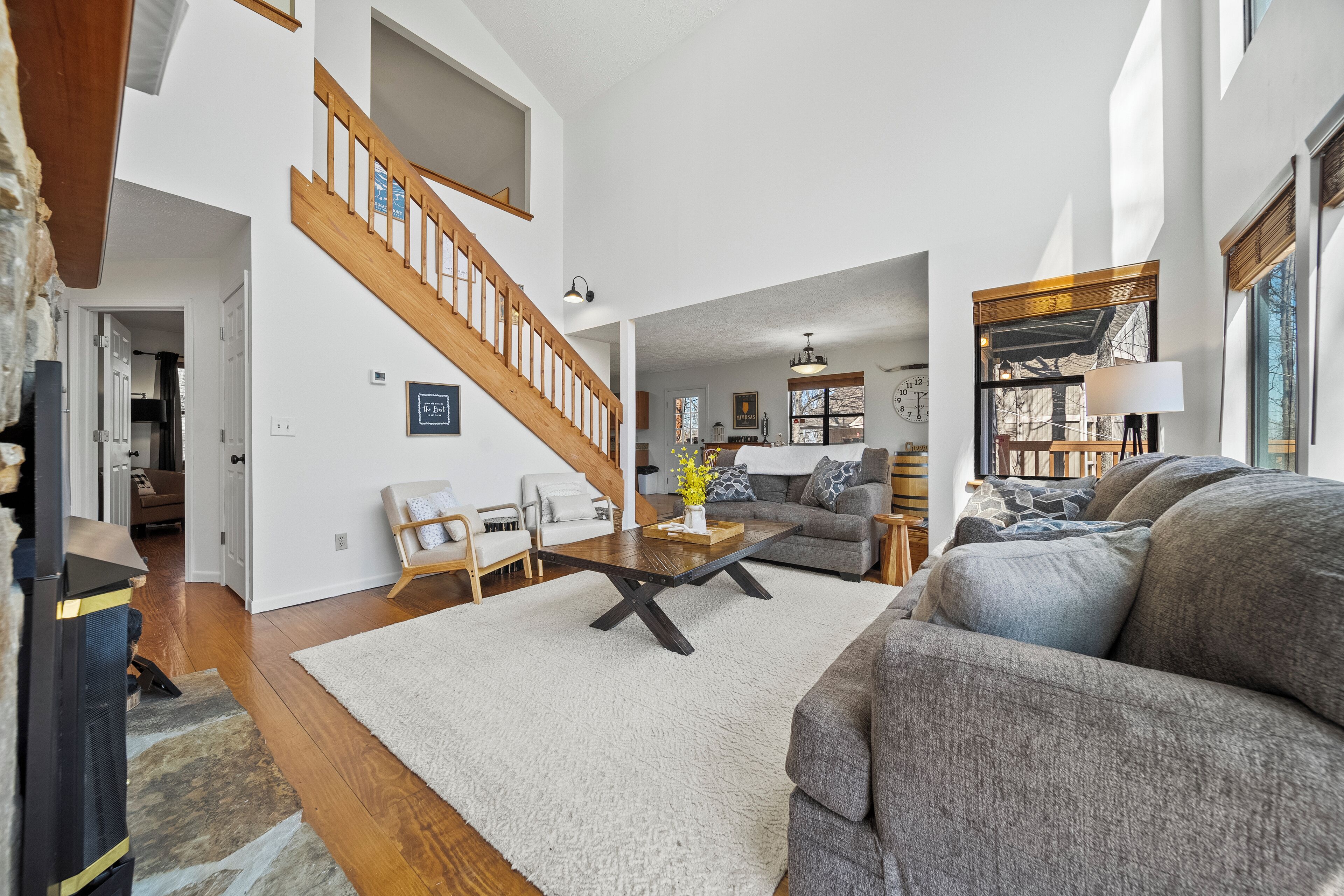 TV connectée, cheminée, Netflix, Hulu