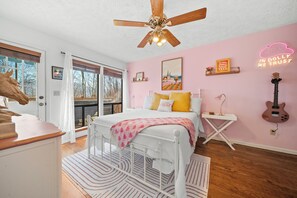 3 Schlafzimmer, Bügeleisen/Bügelbrett, kostenloses WLAN, Bettwäsche