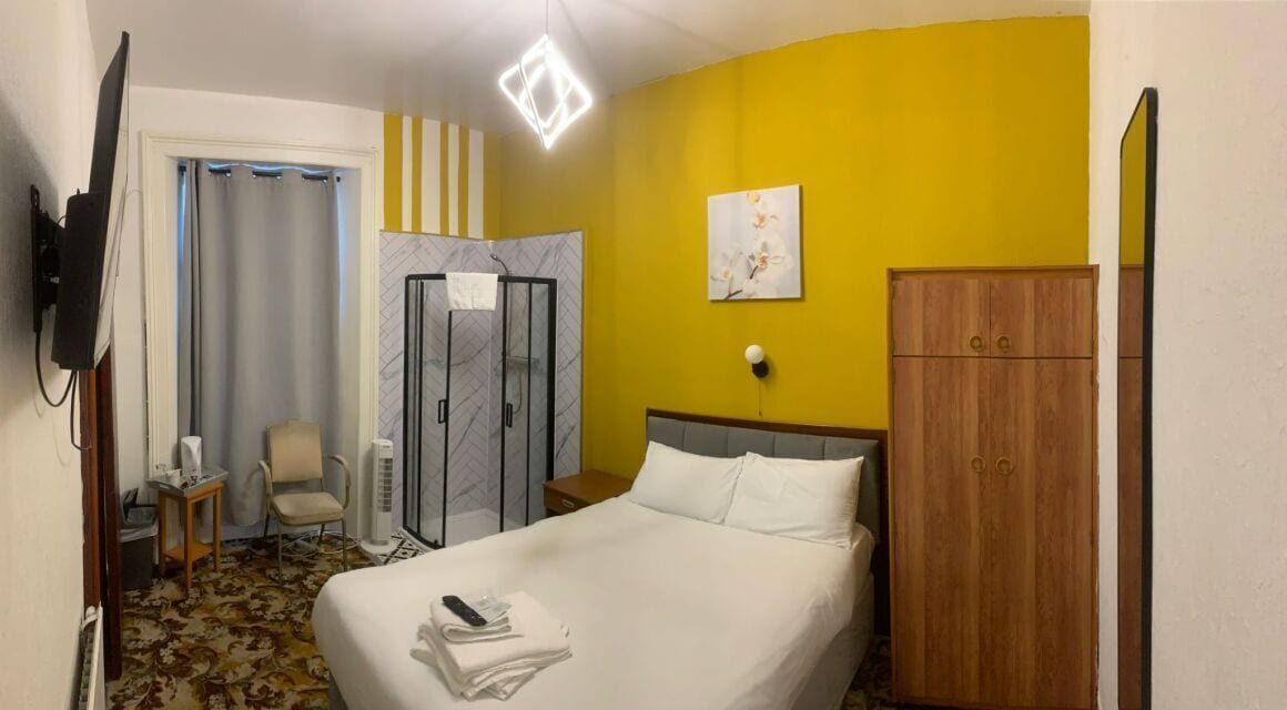 Free WiFi, bed sheets