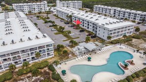 Exterior - Beachfront 2-bedroom condo, Resort Amenities at no extra charge, Private Beach. (Gulf Shores)