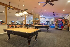 Condo, Multiple Beds, Balcony, Golf View | Game room