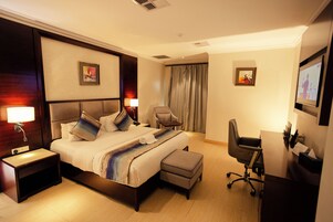 Caja de seguridad en la habitación y decoración personalizada 