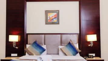 Deluxe Room | In-room safe, desk, laptop workspace, WiFi (free)