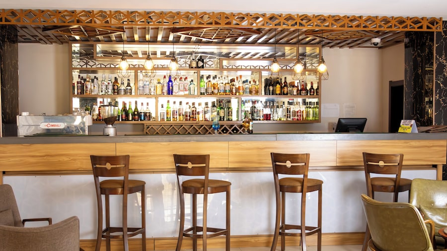 The Grand Palace Hotel