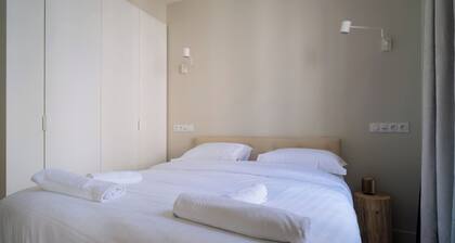 Charming Parisian 1BDR Apt Near Gare du Nord