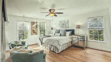 6 chambres, coffres-forts dans les chambres, bureau