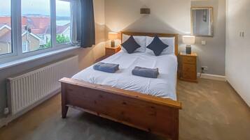 3 bedrooms, free WiFi, bed sheets