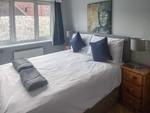 3 bedrooms, free WiFi, bed sheets